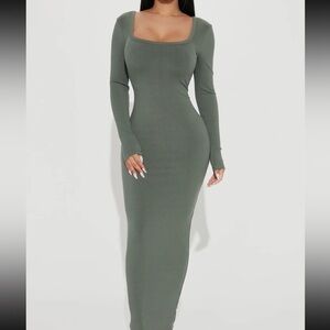 Long sleeve snatched maxi dress